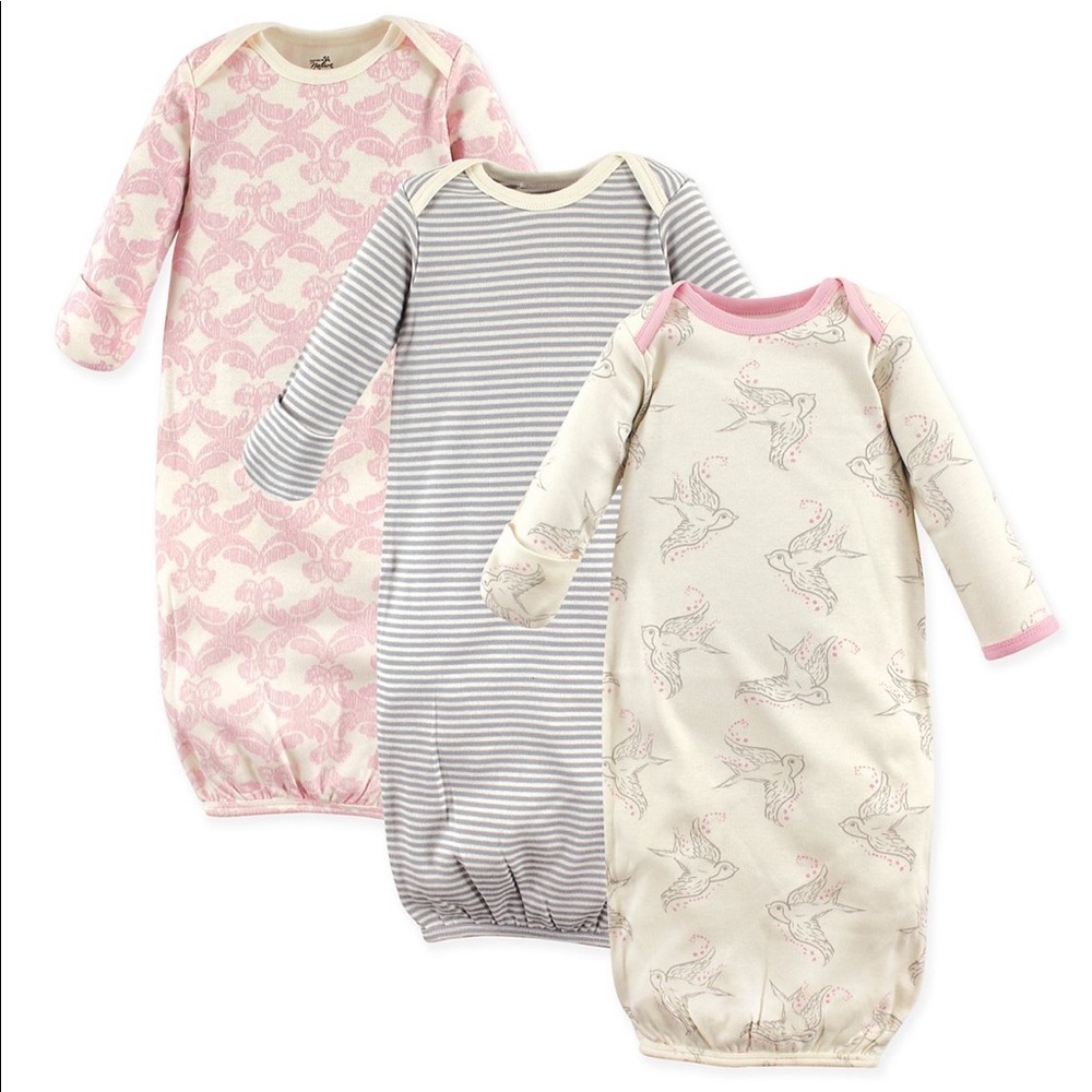 NWT 3 pack of gowns 0-6m